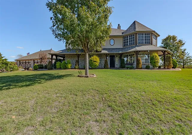 Single family home for sale at 3900 Turtle Crk Rd, Oklahoma City, OK 73160 | MLS# 1251665