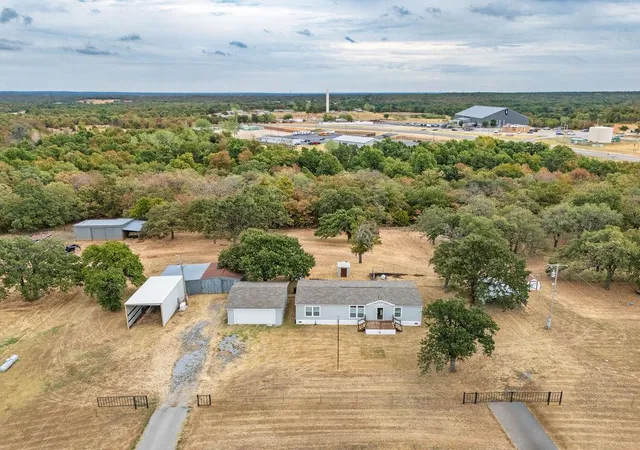 Photo 1 of Single family home for sale at 104854 S Highway 102, Mc Loud, OK 74851 | MLS# 1251672 | Listing updated on 2026-10-01