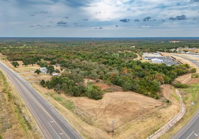 Photo 2 of Single family home for sale at 104854 S Highway 102, Mc Loud, OK 74851 | MLS# 1251672 | Listing updated on 2026-10-01