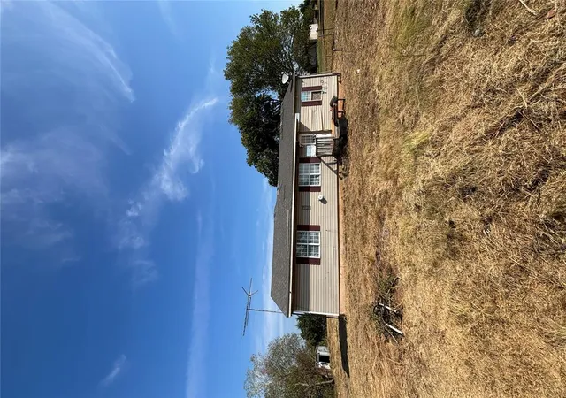 Photo 1 of Single family home for sale at 104 Valley View Dr, Shawnee, OK 74804 | MLS# 1251679 | Listing updated on 2026-10-01