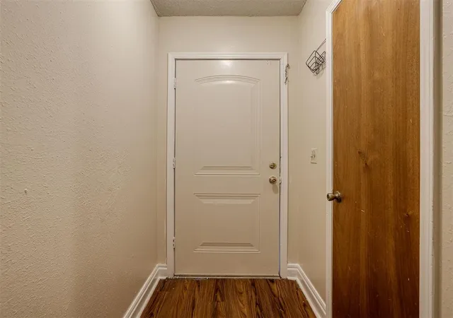 Photo 3 of Single family home for sale at 1016 Willow Brk Dr, Oklahoma City, OK 73110 | MLS# 1251682 | Listing updated on 2026-10-01