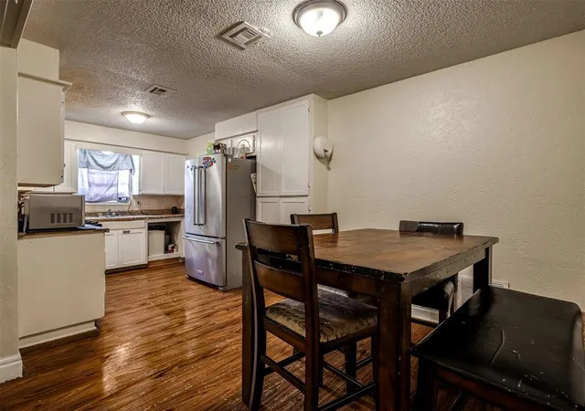 Photo 3 of Single family home for sale at 1016 Willow Brk Dr, Oklahoma City, OK 73110 | MLS# 1251682 | Listing updated on 2026-10-01