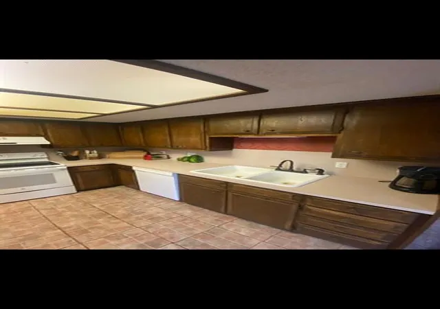 Photo 3 of Single family home for sale at 317 Sahoma Ter, Edmond, OK 73013 | MLS# 1251688 | Listing updated on 2026-10-02