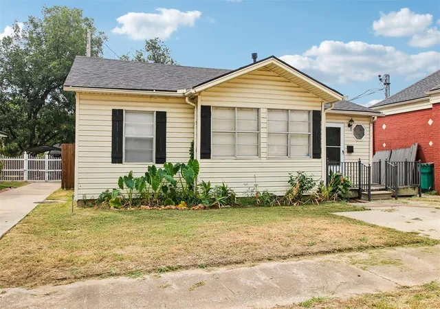 Photo 2 of Single family home for sale at 3034 Nw 19th Street, Oklahoma City, OK 73107 | MLS# 1251694 | Listing updated on 2026-10-01