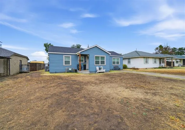 Photo 3 of Single family home for sale at 615 N Lowe St, Hobart, OK 73651 | MLS# 1251702 | Listing updated on 2026-10-02