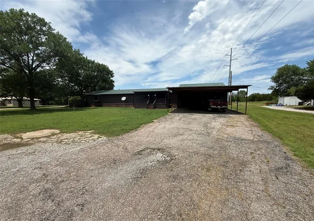 Photo 3 of Single family home for sale at 35573 Ew 1210 Rd, Seminole, OK 74868 | MLS# 1251703 | Listing updated on 2026-10-01