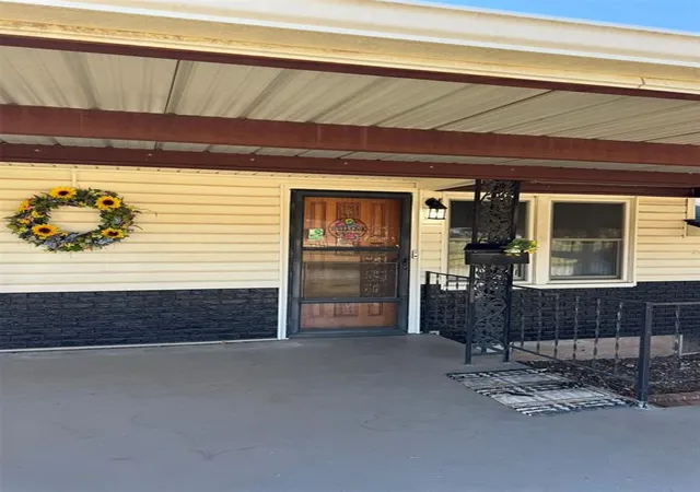 Photo 3 of Sale Pending at 2505 Mickey Rd, Oklahoma City, OK 73115 | MLS# 1251707 | Listing updated on 2026-10-14