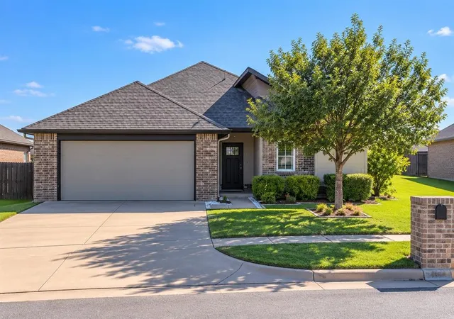 Photo 1 of Single family home for sale at 2220 Nw 172nd Street, Edmond, OK 73012 | MLS# 1251708 | Listing updated on 2026-10-07