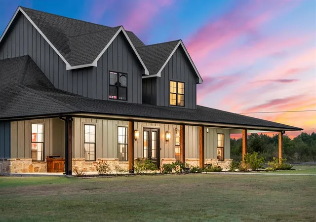 Photo 1 of Single family home for sale at 3343 W Mockingbird Ln, Durant, OK 74701 | MLS# 1251710 | Listing updated on 2026-10-03