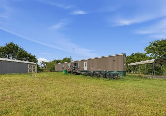 Single family home for sale at 320 E 10th Street, Okemah, OK 74859 | MLS# 1251716
