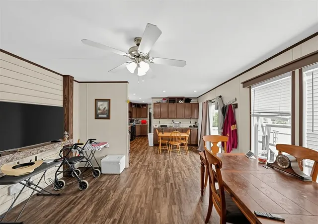 Photo 4 of Single family home for sale at 320 E 10th Street, Okemah, OK 74859 | MLS# 1251716 | Listing updated on 2026-10-09