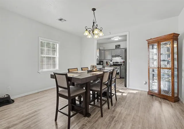 Photo 3 of Single family home for sale at 318 W Ridgewood St, Shawnee, OK 74801 | MLS# 1251722 | Listing updated on 2026-10-02