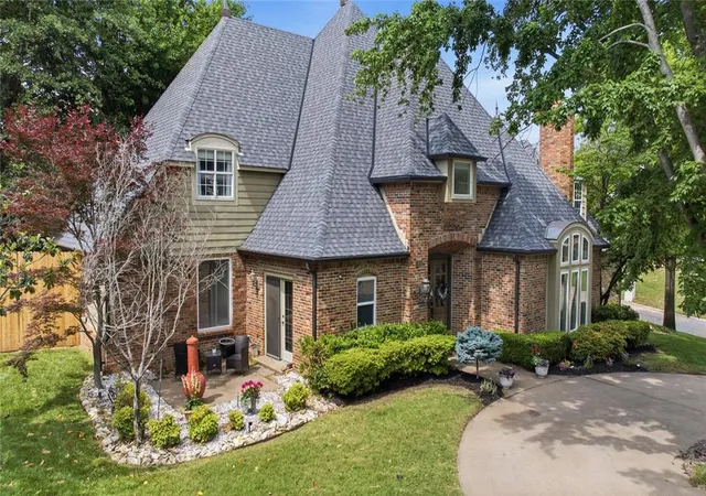 Photo 1 of Single family home for sale at 10202 S Knoxville Ave, Tulsa, OK 74137 | MLS# 1251724 | Listing updated on 2026-10-02