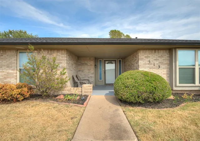 Photo 2 of Single family home for sale at 513 Smiling Hl Blvd, Edmond, OK 73013 | MLS# 1251740 | Listing updated on 2026-10-07