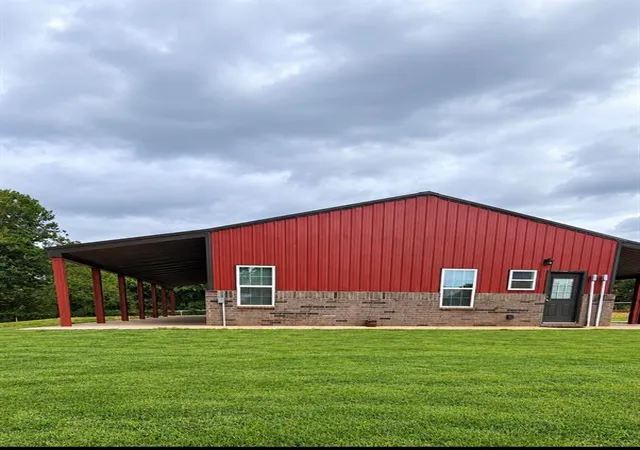 Photo 1 of Single family home for sale at 18488 Council Ave, Lindsay, OK 73052 | MLS# 1251747 | Listing updated on 2026-10-07