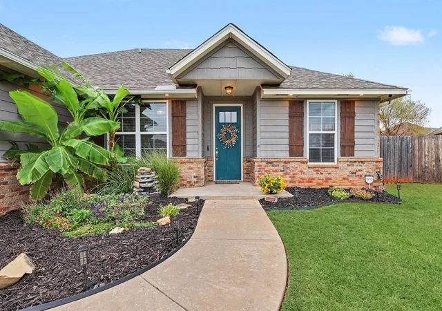 Photo 3 of Single family home for sale at 1334 Ladera Cir, Moore, OK 73160 | MLS# 1251750 | Listing updated on 2026-10-07