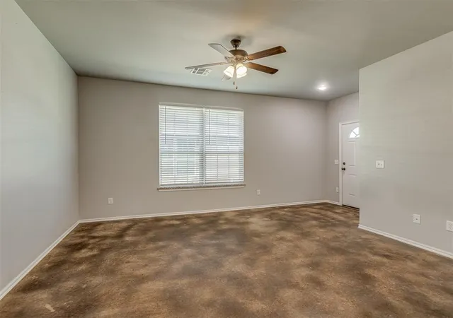Listing Photo 5 - Condo for sale in building located at 1900 Investors Ave, El Reno, OK 73036