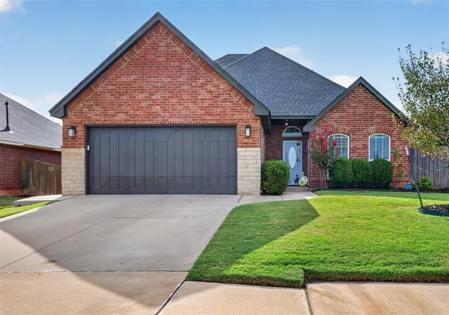 Photo 2 of Single family home for sale at 3116 Nw 184th Street, Edmond, OK 73012 | MLS# 1251754 | Listing updated on 2026-10-02