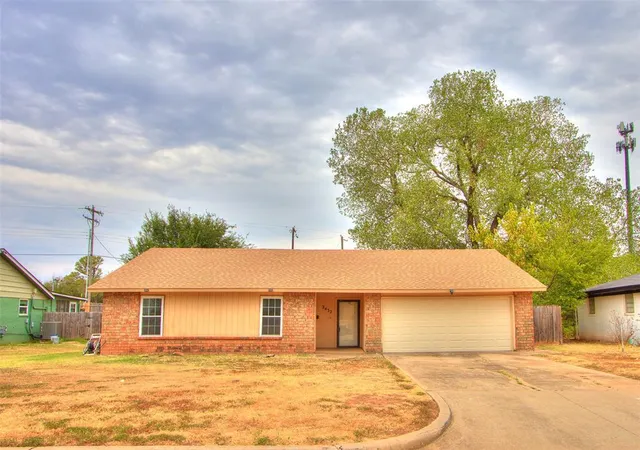 Photo 1 of Single family home for sale at 2432 Wyandotte Way, Norman, OK 73071 | MLS# 1251764 | Listing updated on 2026-10-02
