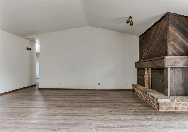Photo 4 of Single family home for sale at 2432 Wyandotte Way, Norman, OK 73071 | MLS# 1251764 | Listing updated on 2026-10-02