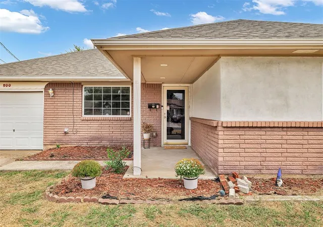 Photo 1 of Single family home for sale at 500 Butler St, Moore, OK 73160 | MLS# 1251765 | Listing updated on 2026-10-07