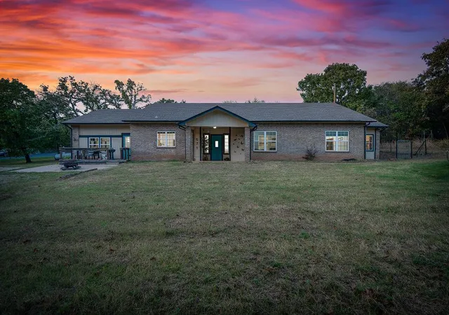 Single family home for sale at 6713 Lago Ranchero Dr, Norman, OK 73026 | MLS# 1251767