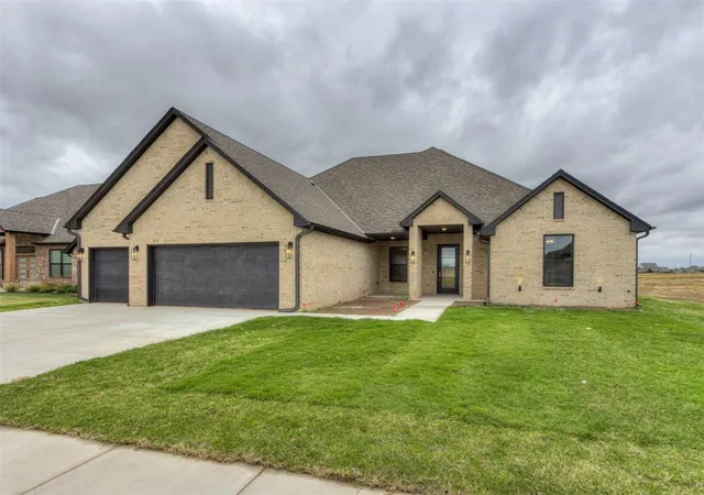Photo 2 of Single family home for sale at 4109 Havasu Rd, Moore, OK 73160 | MLS# 1251770 | Listing updated on 2026-10-02