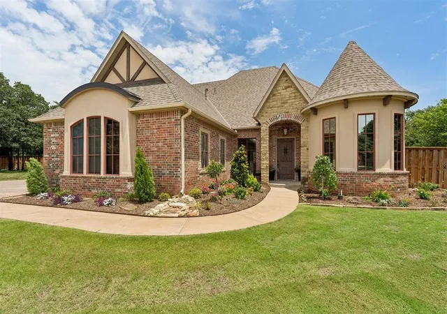 Photo 2 of Single family home for sale at 2317 Open Trl Dr, Edmond, OK 73034 | MLS# 1251773 | Listing updated on 2026-10-03