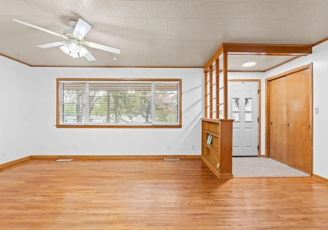 Photo 3 of Sale Pending at 408 S Lindale Ave, Shawnee, OK 74801 | MLS# 1251781 | Listing updated on 2026-10-07