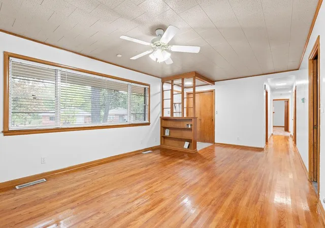 Photo 4 of Sale Pending at 408 S Lindale Ave, Shawnee, OK 74801 | MLS# 1251781 | Listing updated on 2026-10-07