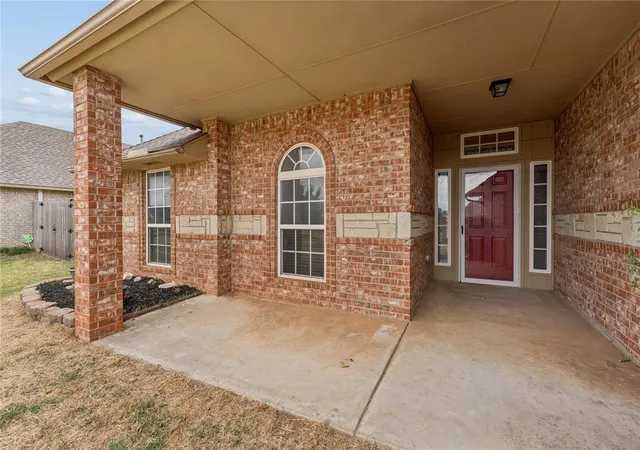 Photo 3 of Single family home for sale at 709 N White Tail Way, Mustang, OK 73064 | MLS# 1251783 | Listing updated on 2026-10-07