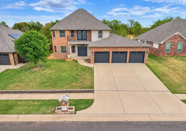 Photo 3 of Single family home for sale at 921 Siena Springs Dr, Norman, OK 73071 | MLS# 1251794 | Listing updated on 2026-10-03