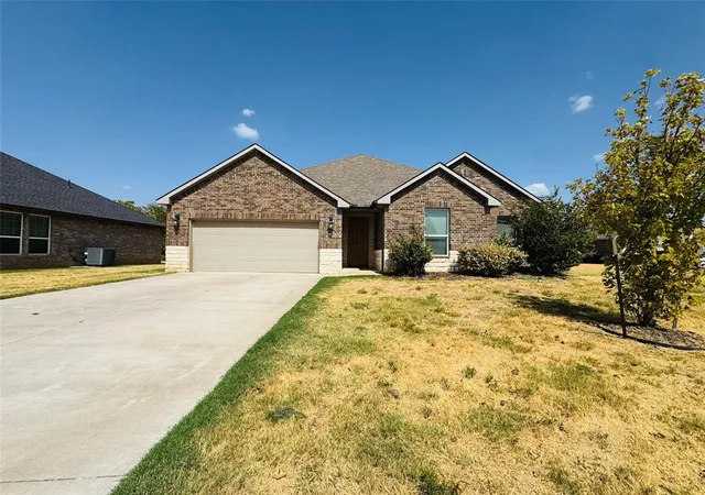 Photo 1 of Single family home for sale at 10901 Sw 19th Street, Yukon, OK 73099 | MLS# 1251803 | Listing updated on 2026-10-05