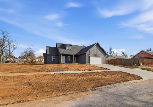 Photo 3 of Single family home for sale at 218 N Grand Ave, El Reno, OK 73036 | MLS# 1251810 | Listing updated on 2026-10-08
