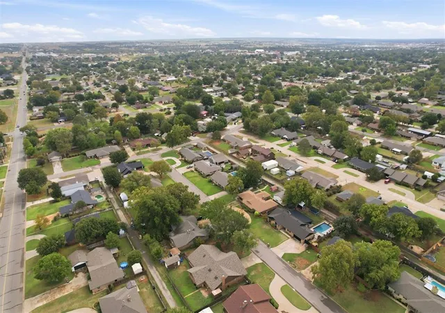 Photo 2 of Single family home for sale at 1310 Dalton Ave, Elk City, OK 73644 | MLS# 1251813 | Listing updated on 2026-10-05