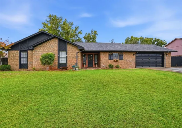 Photo 3 of Single family home for sale at 1310 Dalton Ave, Elk City, OK 73644 | MLS# 1251813 | Listing updated on 2026-10-05