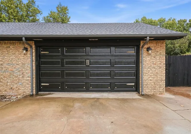 Photo 3 of Single family home for sale at 1310 Dalton Ave, Elk City, OK 73644 | MLS# 1251813 | Listing updated on 2026-10-05