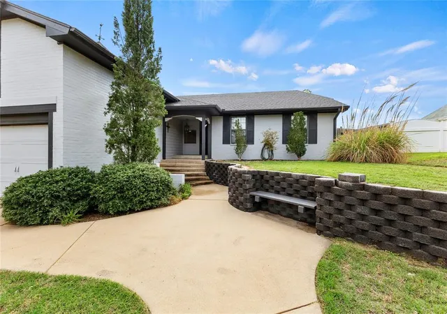 Photo 3 of Single family home for sale at 1809 N Lark St, Weatherford, OK 73096 | MLS# 1251821 | Listing updated on 2026-10-02