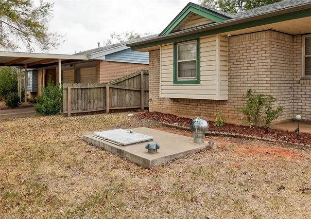 Photo 3 of Single family home for sale at 919 N Norman Ave, Moore, OK 73160 | MLS# 1251828 | Listing updated on 2026-10-06
