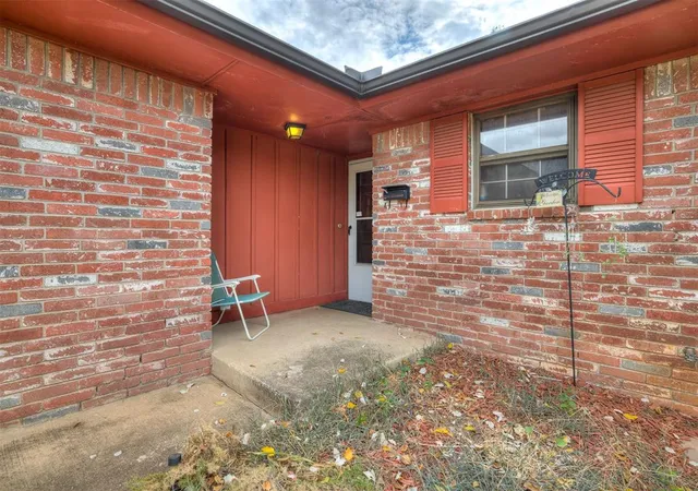 Photo 3 of Single family home for sale at 2038 Allenhurst St, Norman, OK 73071 | MLS# 1251829 | Listing updated on 2026-10-08