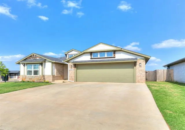 Photo 2 of Single family home for sale at 13316 Mesquite Trl, Yukon, OK 73099 | MLS# 1251842 | Listing updated on 2026-10-02