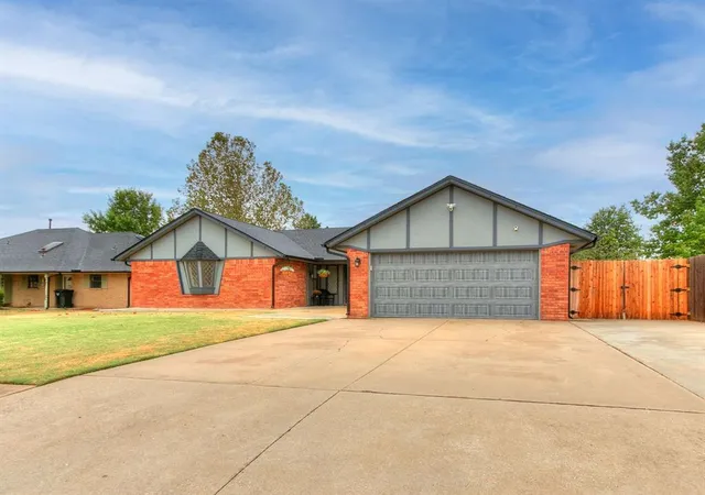 Photo 1 of Single family home for sale at 404 Ember Glow, Moore, OK 73160 | MLS# 1251846 | Listing updated on 2026-10-07