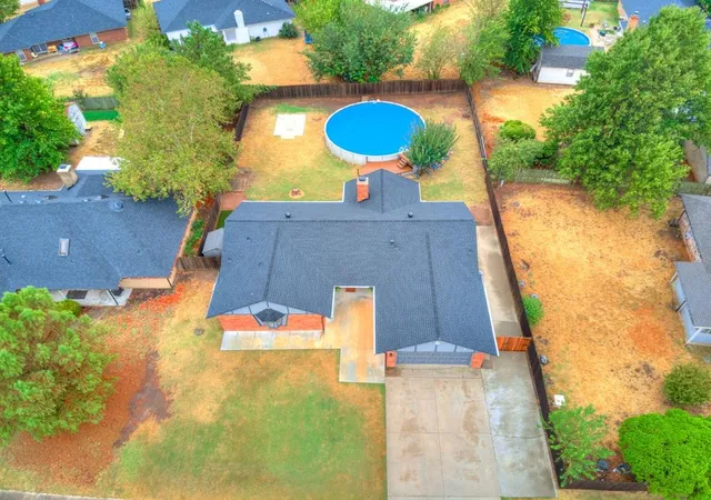 Photo 3 of Single family home for sale at 404 Ember Glow, Moore, OK 73160 | MLS# 1251846 | Listing updated on 2026-10-07