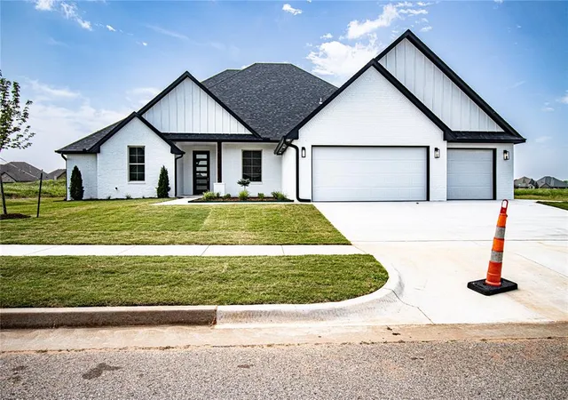 Photo 1 of Single family home for sale at 9208 SW 30th Street, Oklahoma City, OK 73179 | MLS# 1251847 | Listing updated on 2026-10-06