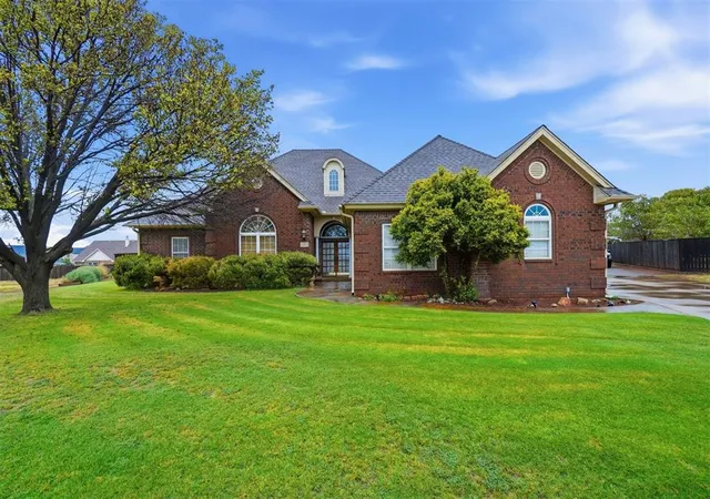 Photo 3 of Single family home for sale at 4 N Covey St, Sayre, OK 73662 | MLS# 1251852 | Listing updated on 2026-10-07