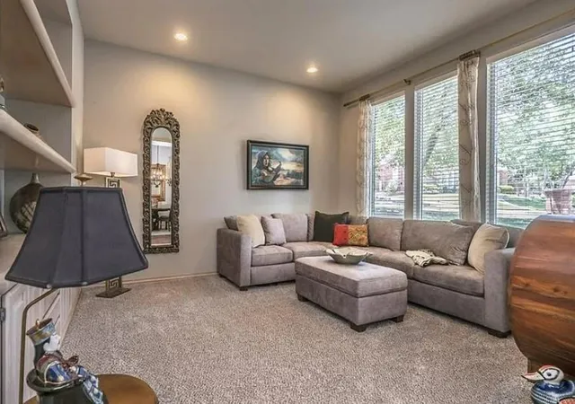 Photo 4 of Single family home for sale at 716 Fox Bnd Trl, Edmond, OK 73034 | MLS# 1251862 | Listing updated on 2026-10-13
