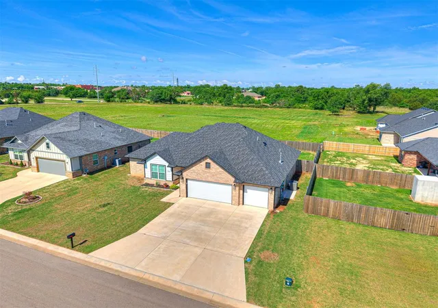 Photo 1 of Single family home for sale at 4526 Red Bird Rd, Shawnee, OK 74804 | MLS# 1251877 | Listing updated on 2026-10-07