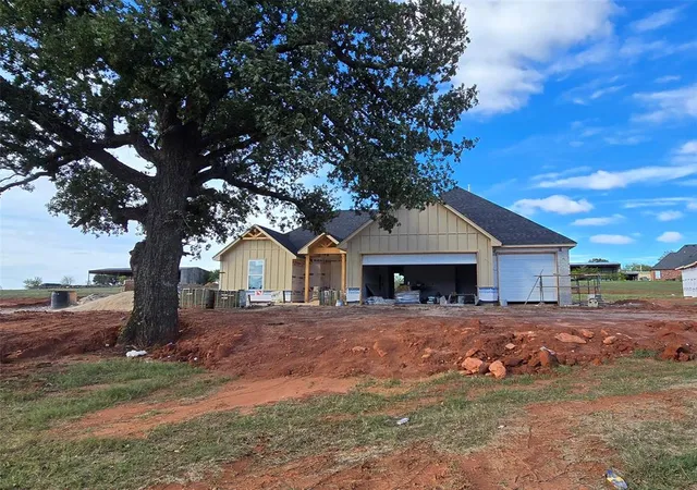 Photo 2 of Single family home for sale at 1138 Wolf Crk Ct, Blanchard, OK 73010 | MLS# 1251879 | Listing updated on 2026-10-19