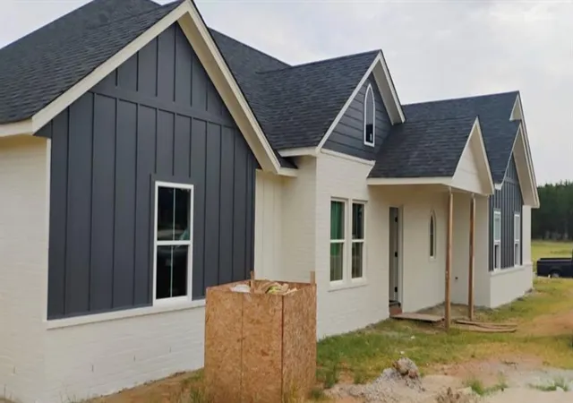Photo 2 of Single family home for sale at 4600 Red Bird Rd, Shawnee, OK 74804 | MLS# 1251880 | Listing updated on 2026-10-07