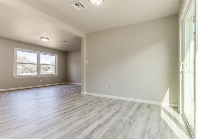 Photo 4 of Single family home for sale at 1116 W Hickory Ln, Oklahoma City, OK 73110 | MLS# 1251889 | Listing updated on 2026-10-02